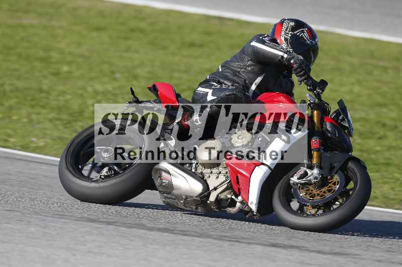 Archiv-2025/02 28.-31.01.2025 Moto Center Thun Jerez/gruen-green/82